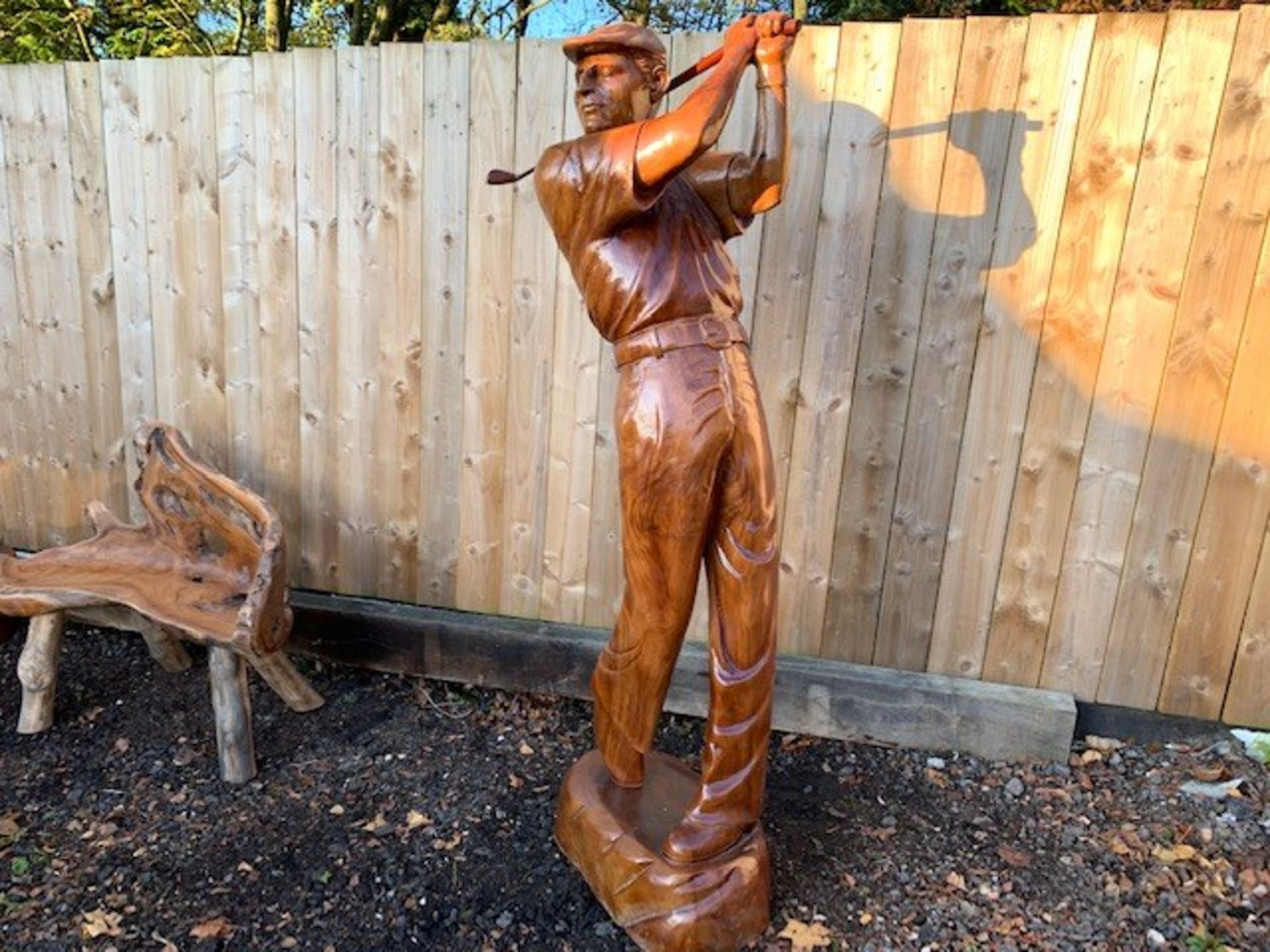 HANDCARVED HEAVY WOOD 2M TALL HIGH QUALITY GOLFER IN MOTION