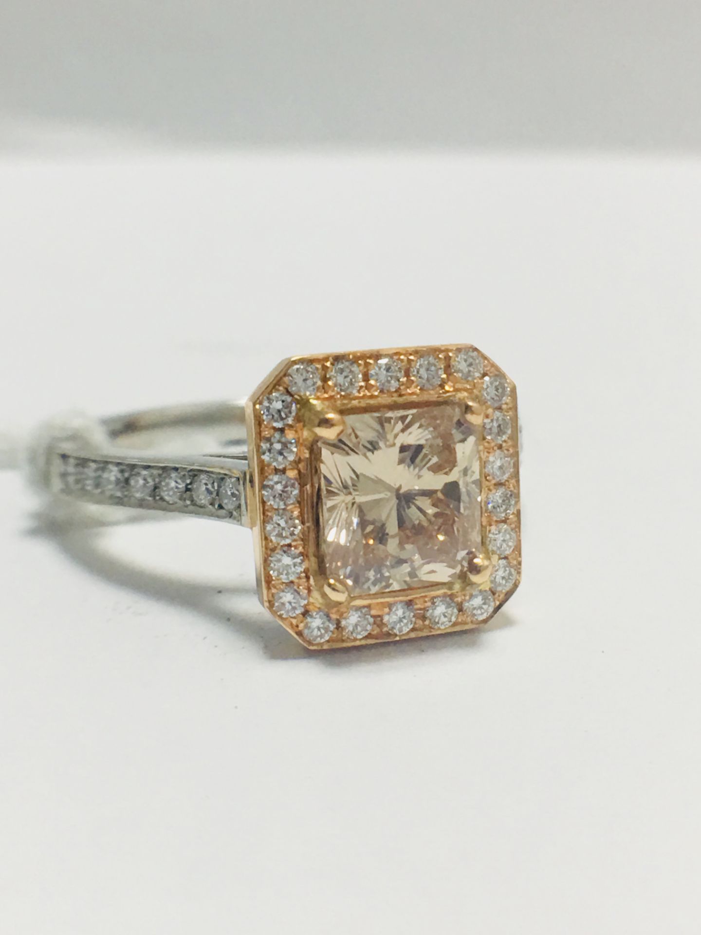 1.33ct fancy pink Diamond Ring - Image 9 of 12