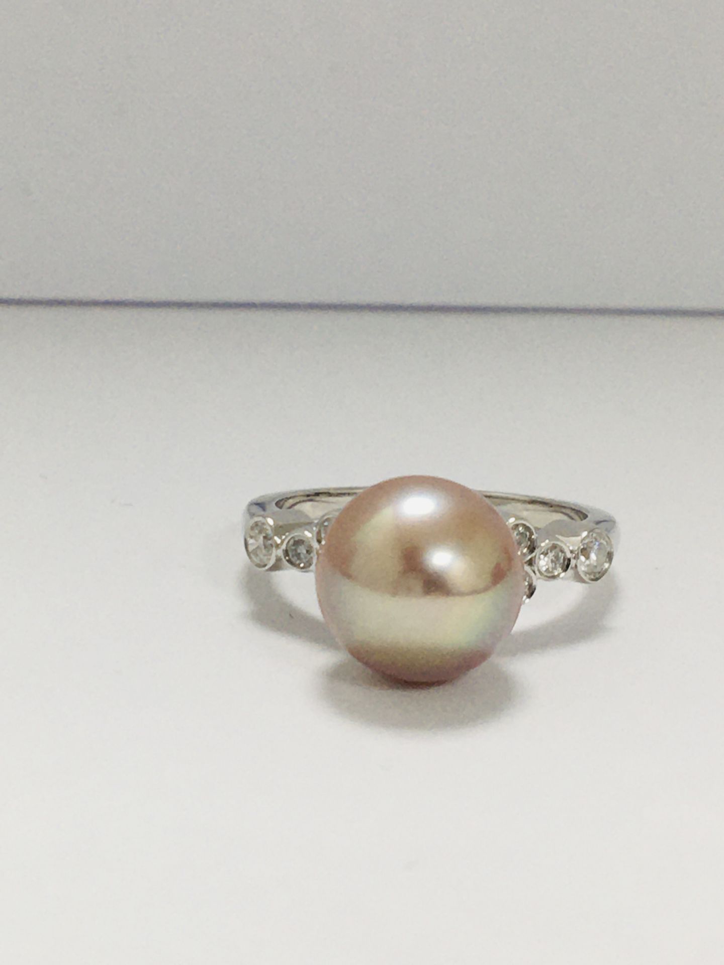 14ct White Gold Pearl and Diamond Ring