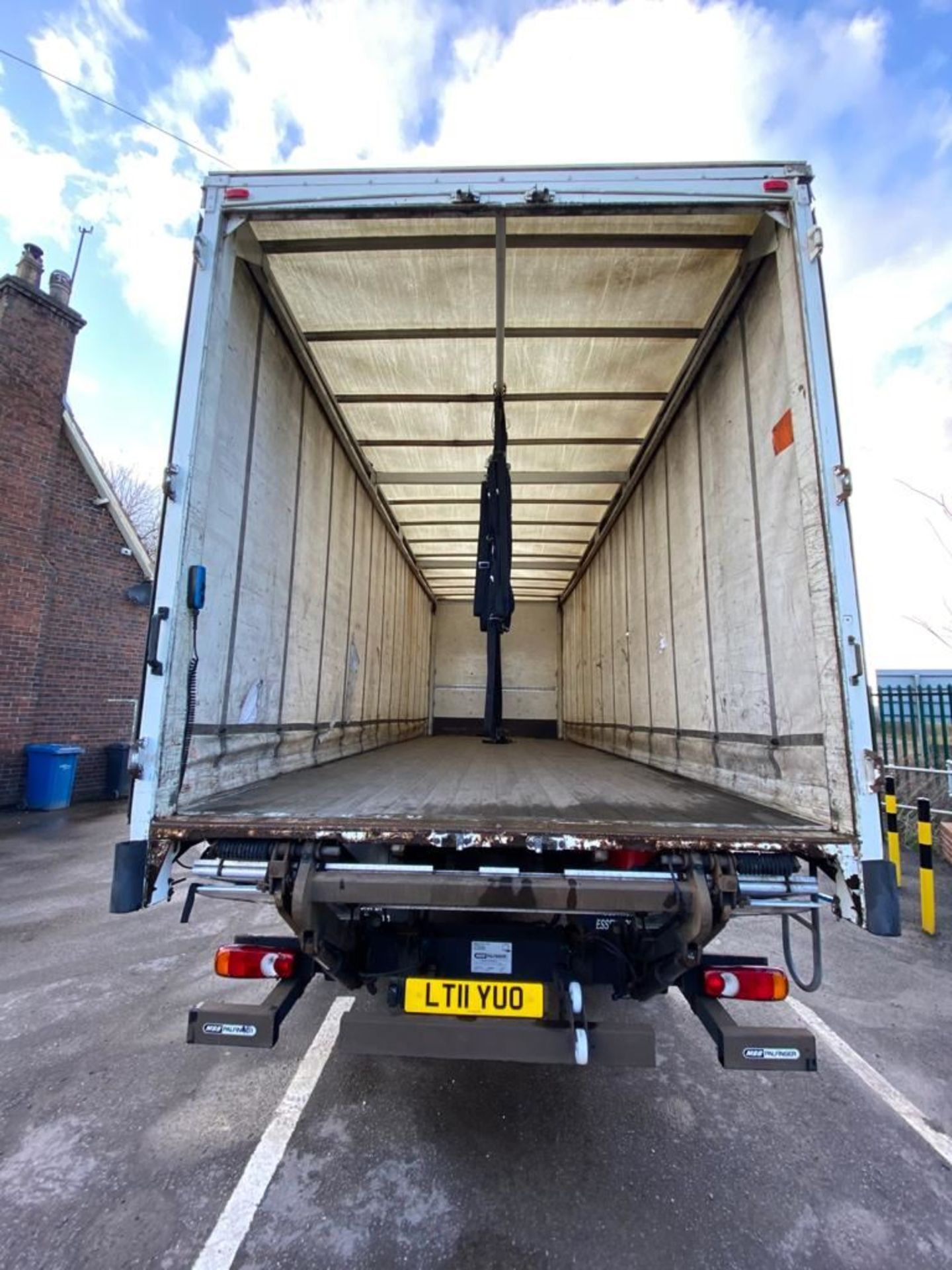 2011/11 DAF CF65 18-Ton Curtain Sider, [059584] Serial/Reg Number: LT11YUO Chassis/Frame Number: XL - Image 12 of 30