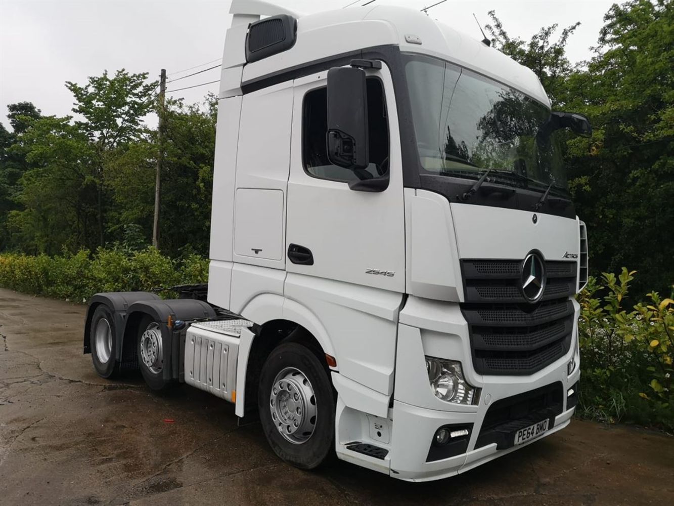 Selection of HGV Tractor Units, Fridge Trailers - Various Makes and Models