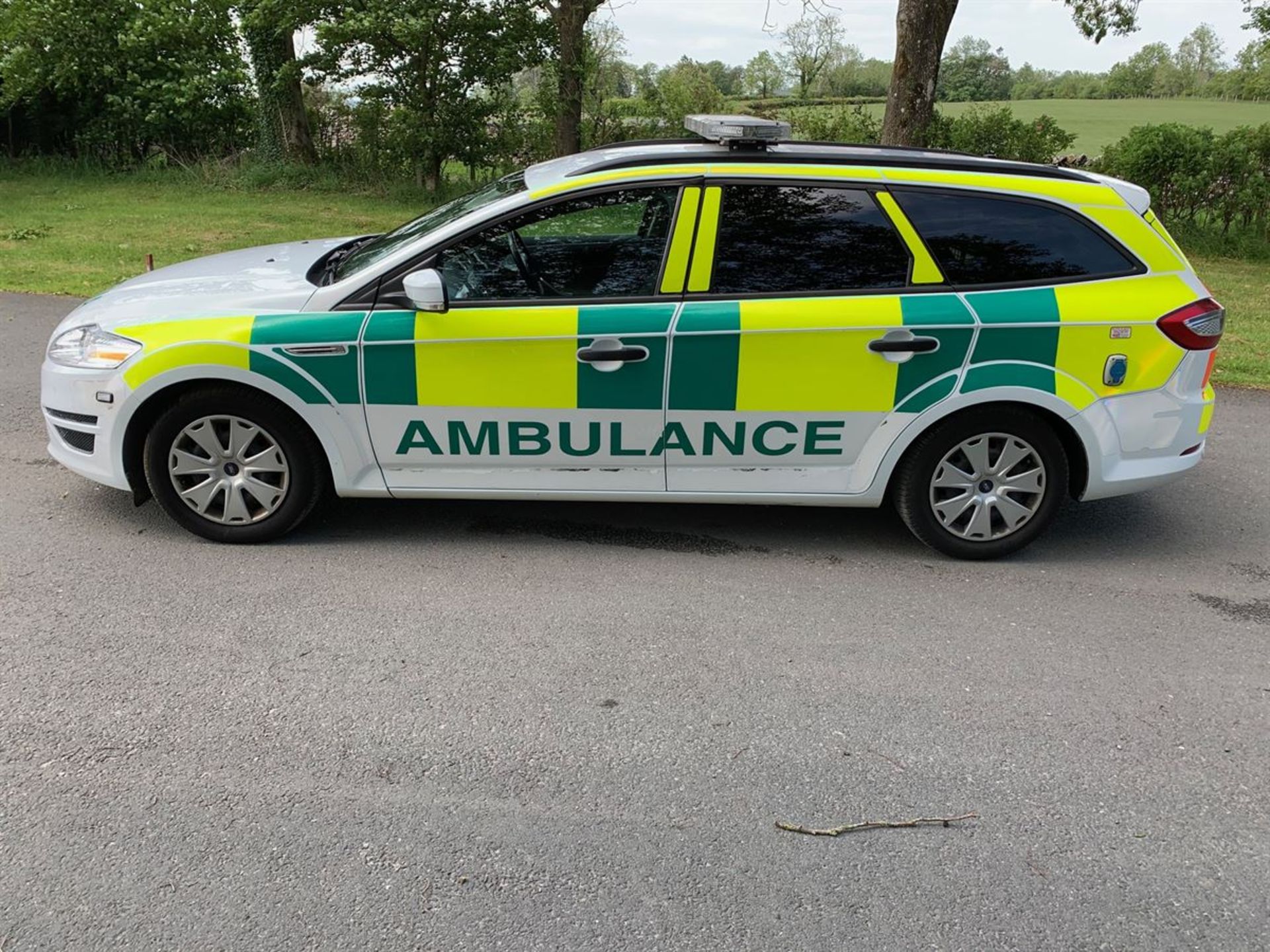 2014 Ford Mondeo Ambulance - Direct From Ambulance Service - Image 4 of 17