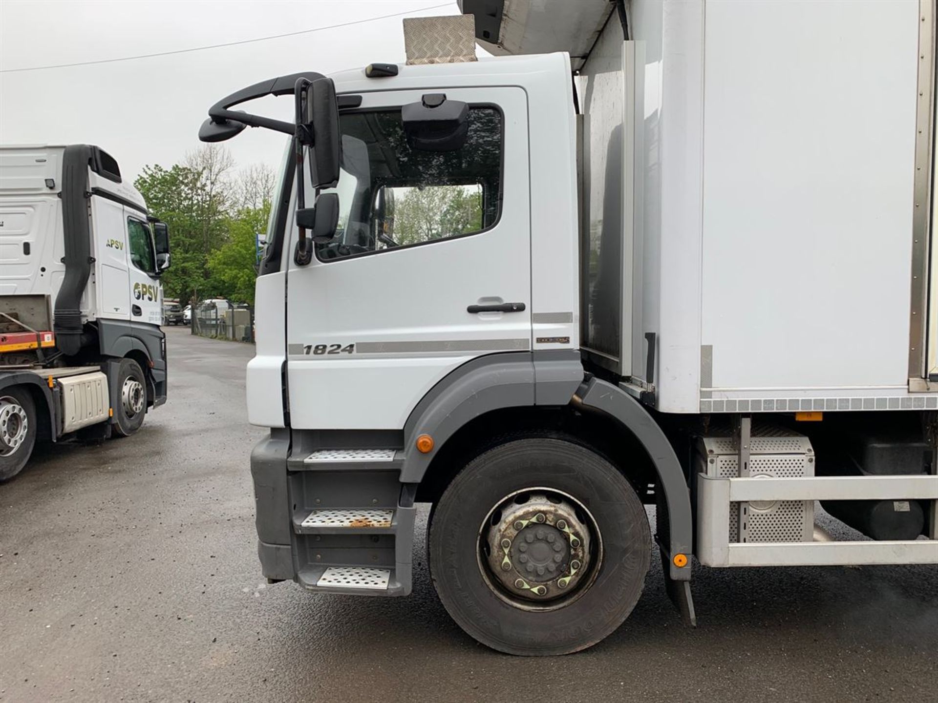 2013 Mercedes Axor 18-24 Fridge Truck 18T Euro 5 - Rear Tail Lift - Image 4 of 20