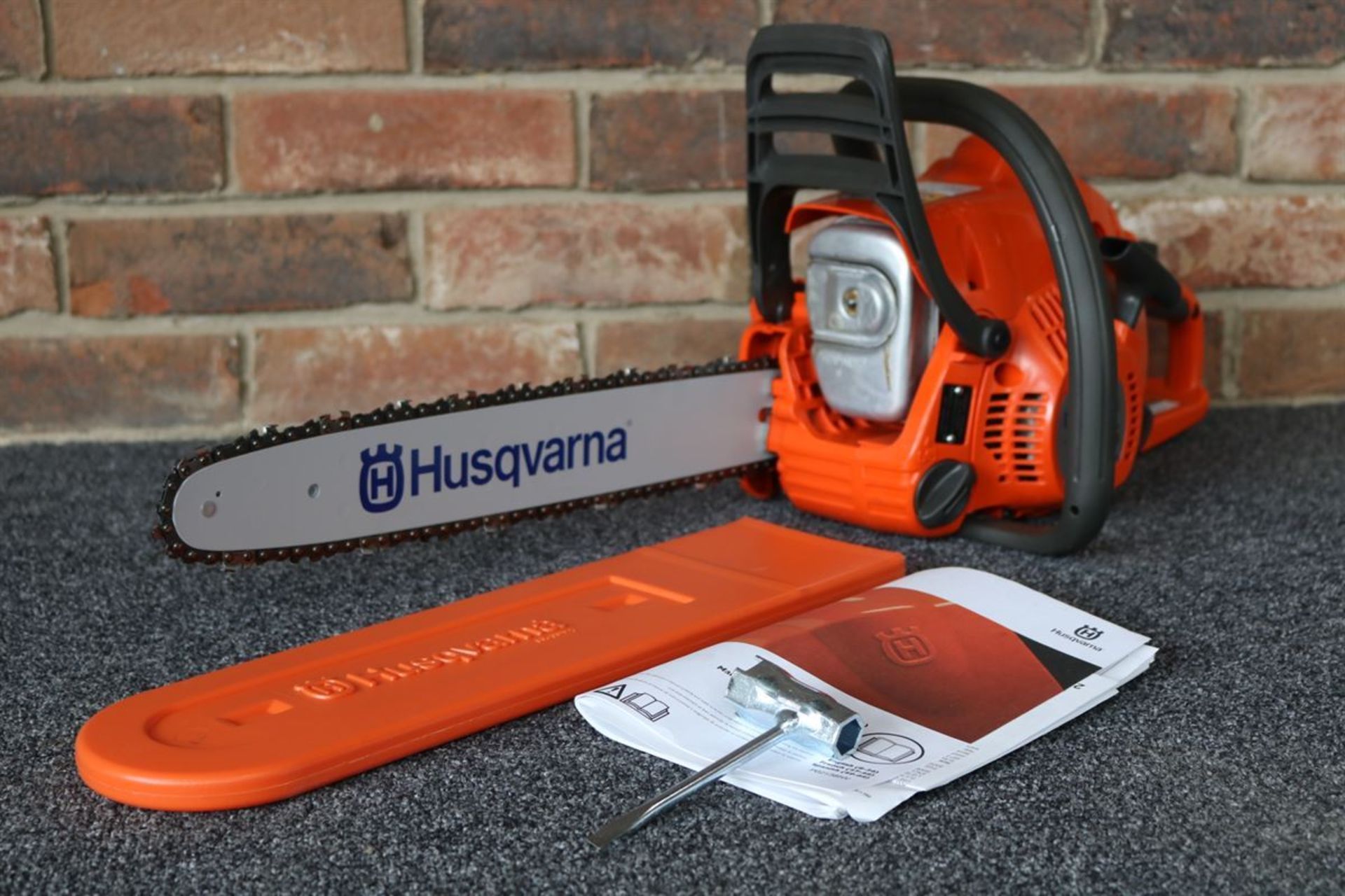 Husqvarna Petrol Chainsaw 40.9cc 16in Bar