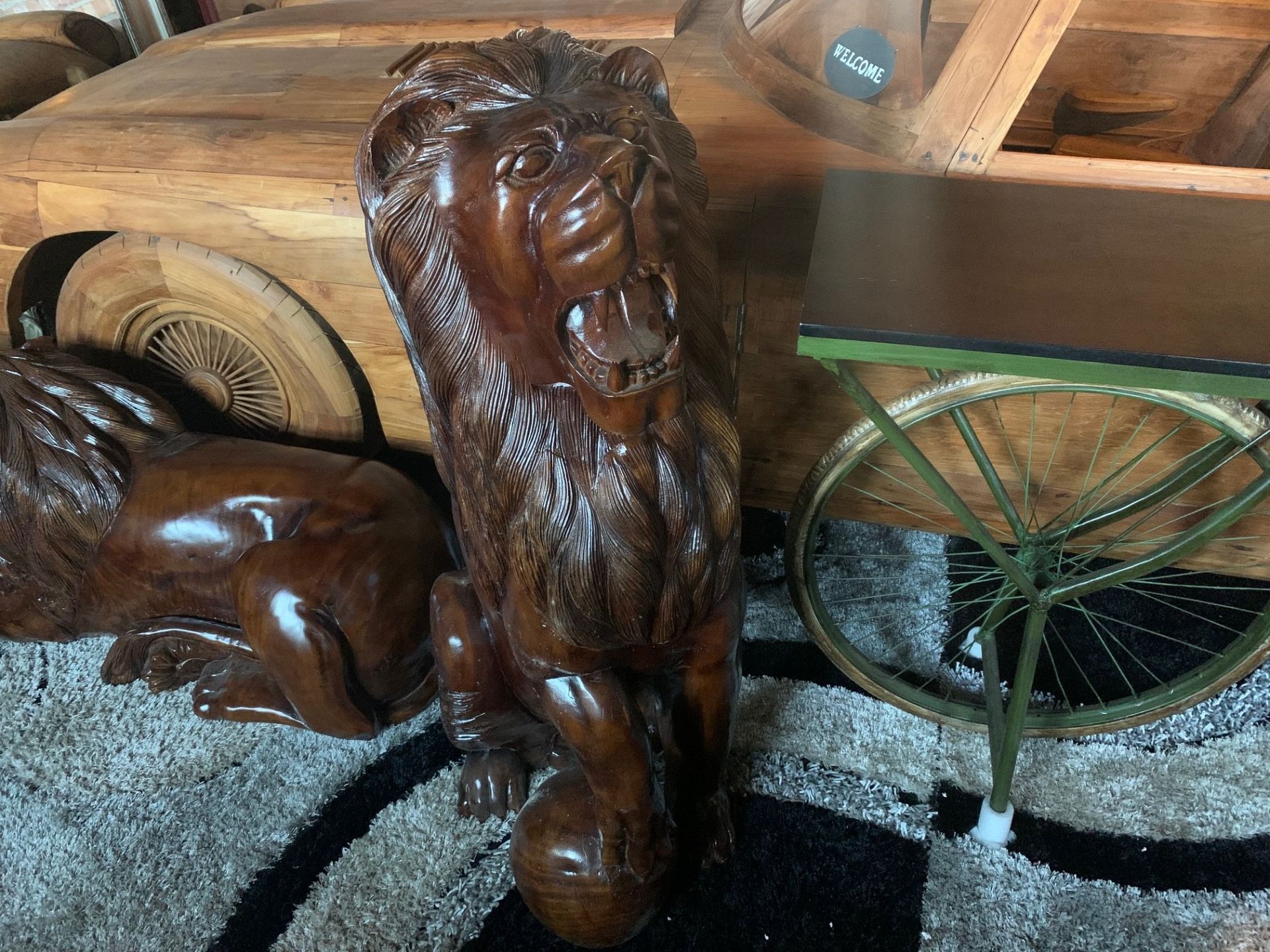 MUSEUM QUALITY HANDCARVED HIGHLY POLISHED SITTING SOLID WOOD HEAVY LION ON BALL