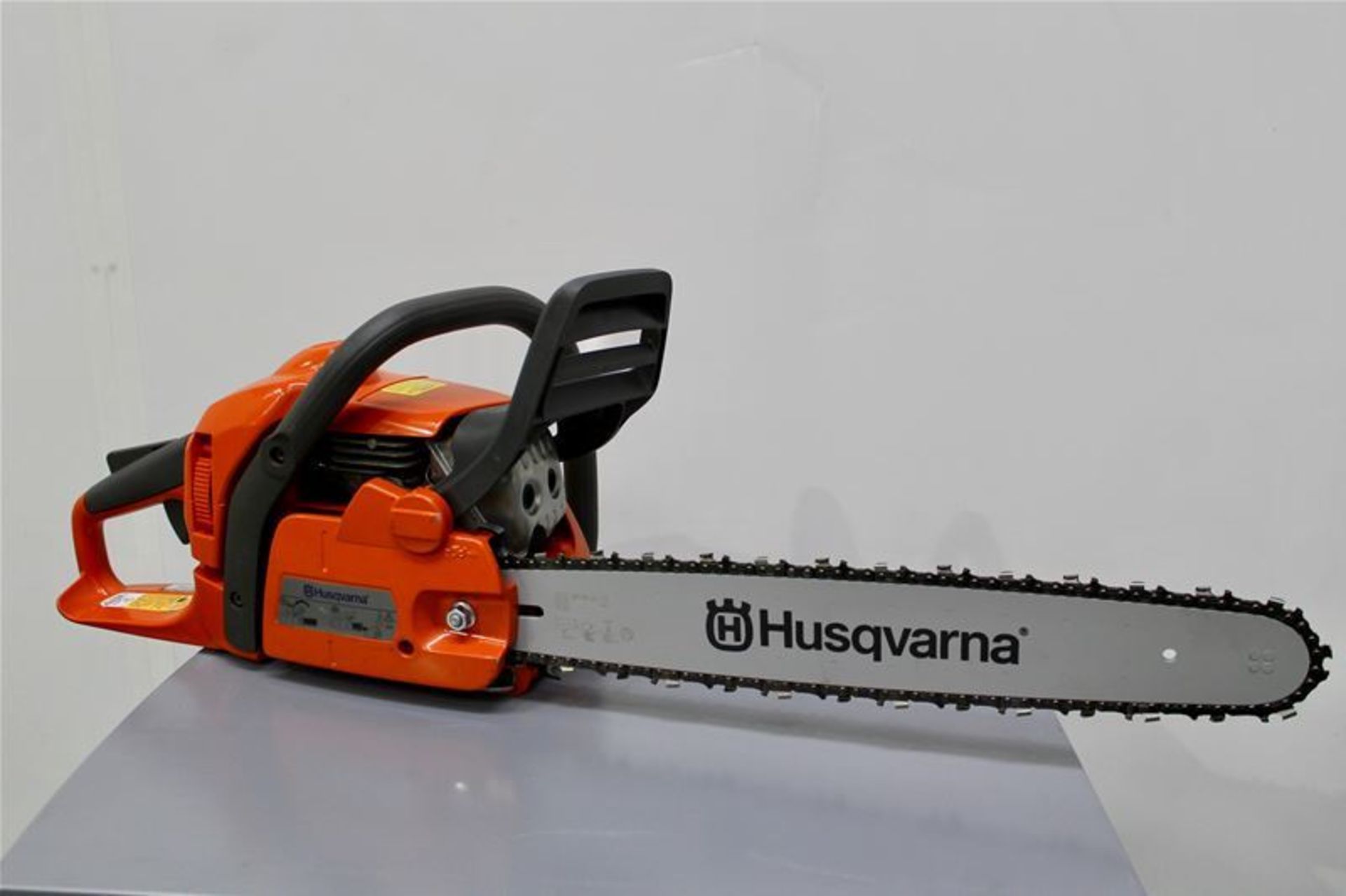 Husqvarna Petrol Chainsaw 40.9cc 18in Bar