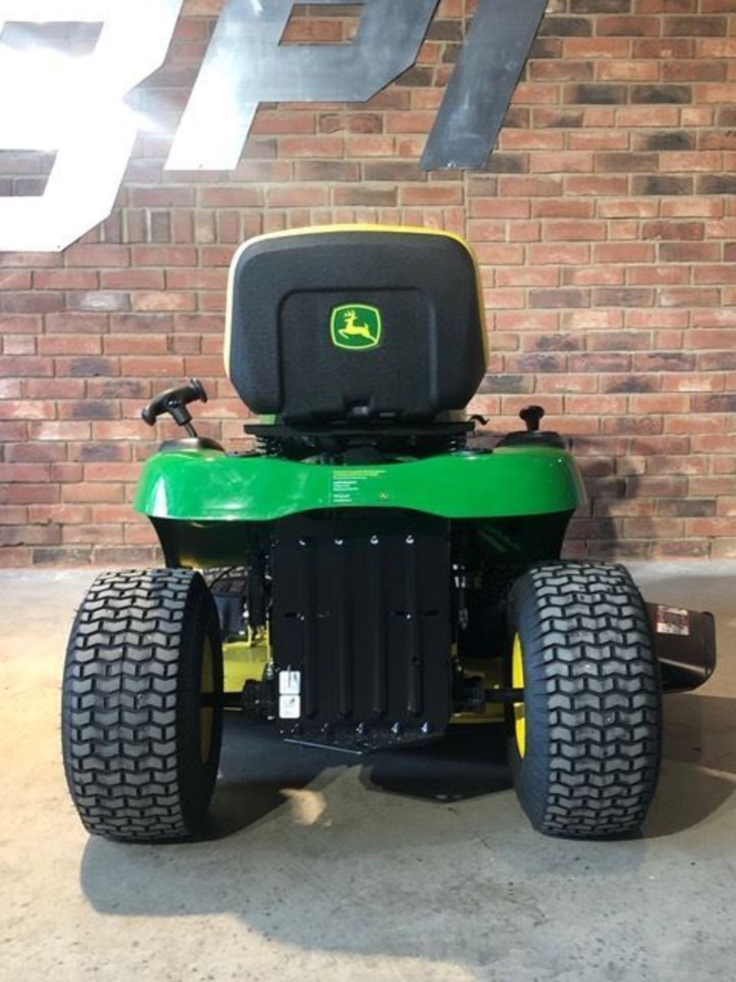 John Deere 42in Ride On Tractor Mower - Image 4 of 4