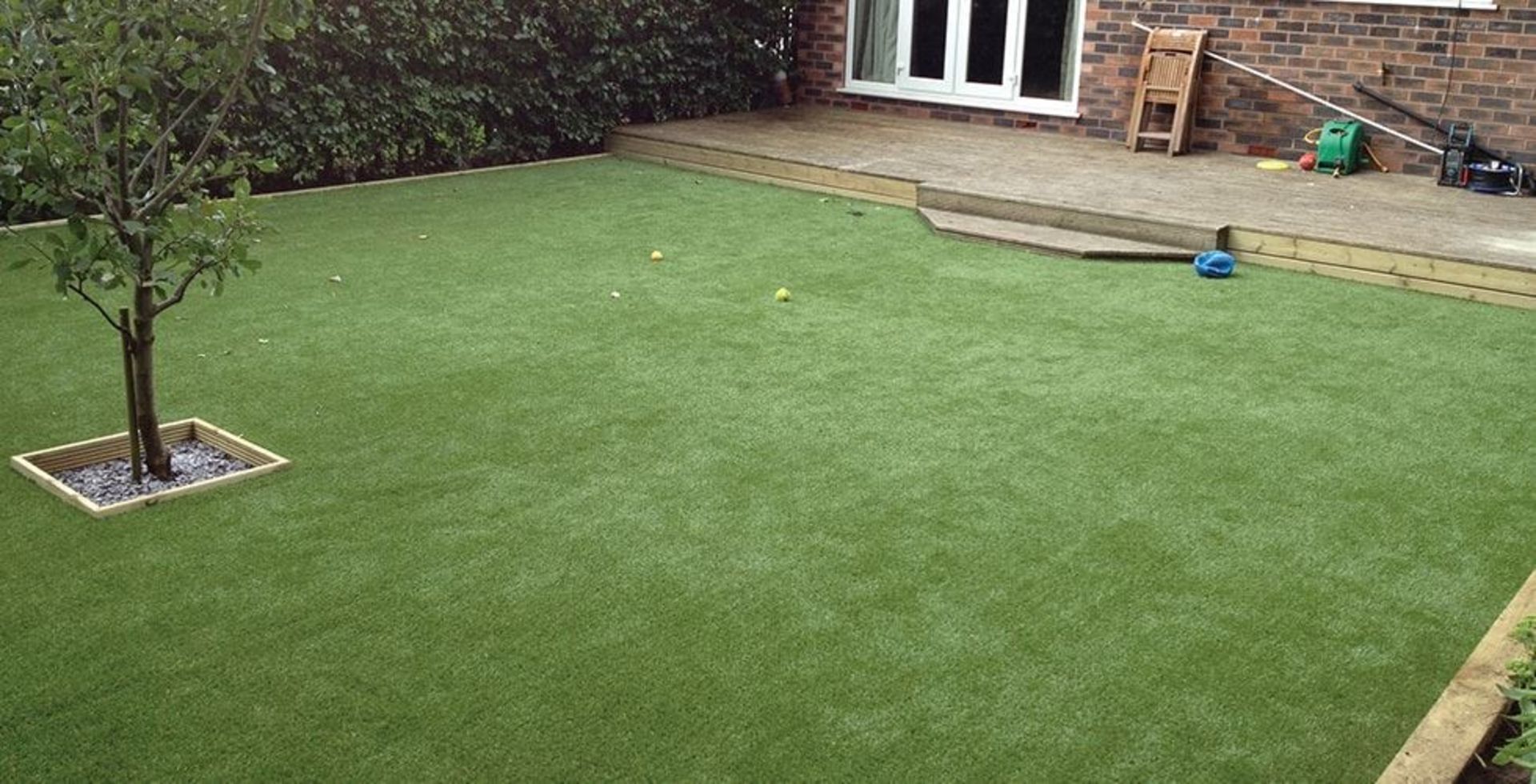 25m x 4m total 100m2 Heavy-Duty G5 35mm on a 2mm Width Artificial Grass