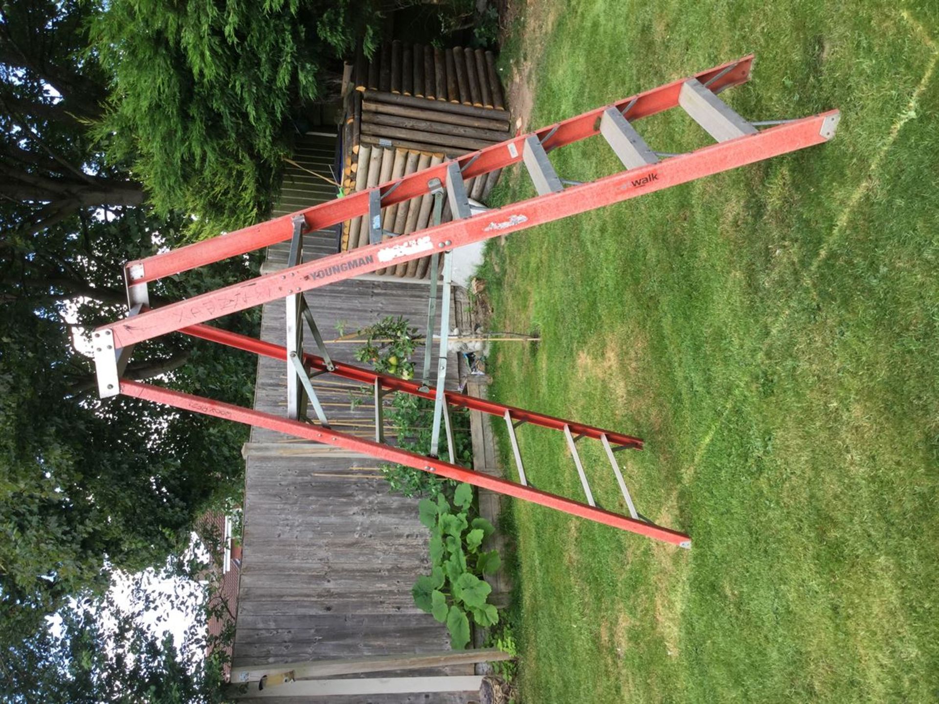 Large step ladder