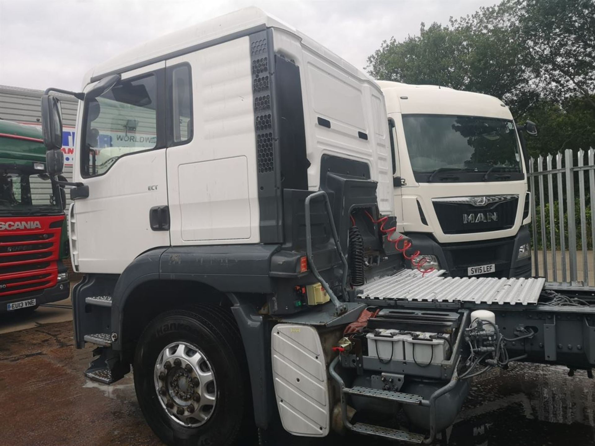 2003 ERF ect Manual Comfort Shift 4x2 Tractor (Heavy Haulage) - Image 3 of 7