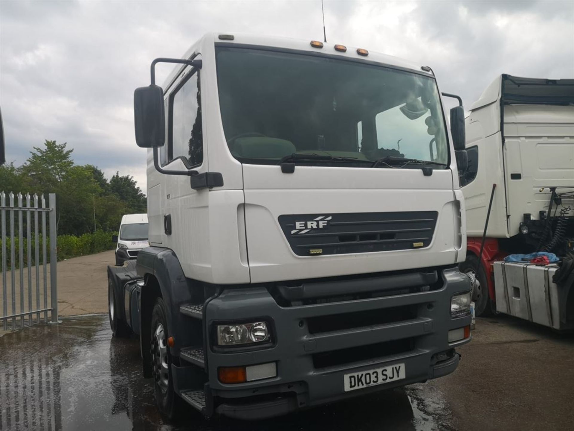 2003 ERF ect Manual Comfort Shift 4x2 Tractor (Heavy Haulage)