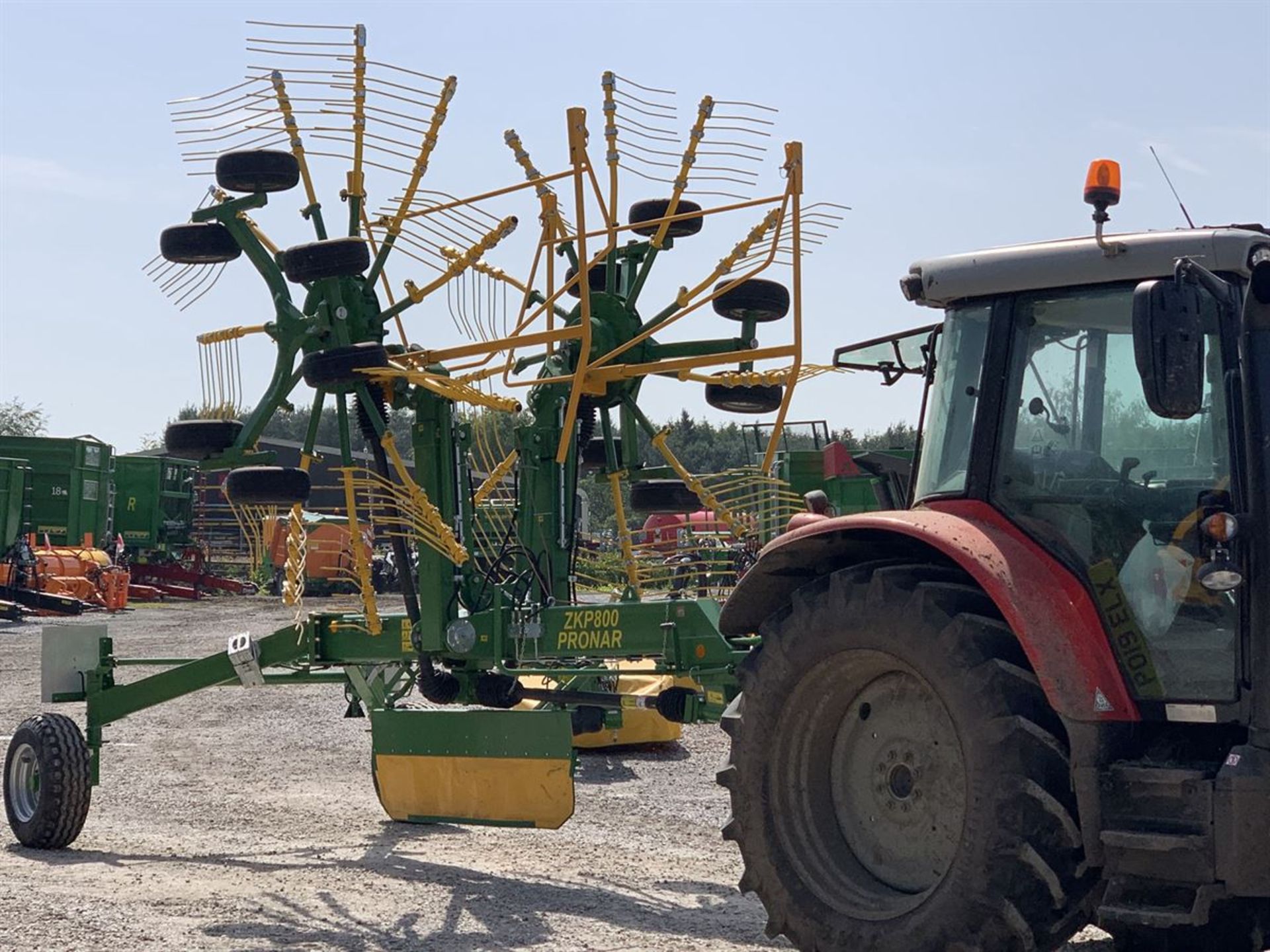 Pronar twin rotor rake PR122019