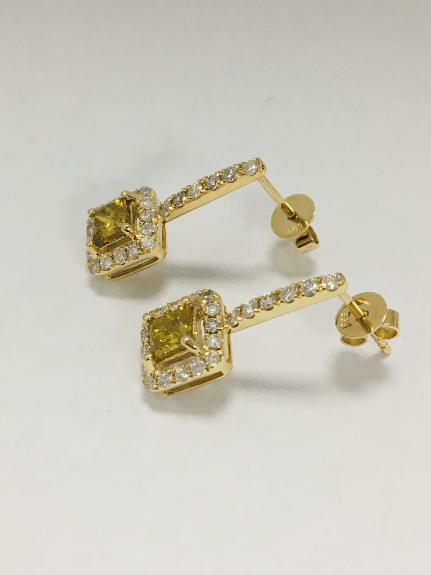 14Ct Yellow Gold Diamond Drop Earrings - Image 4 of 11