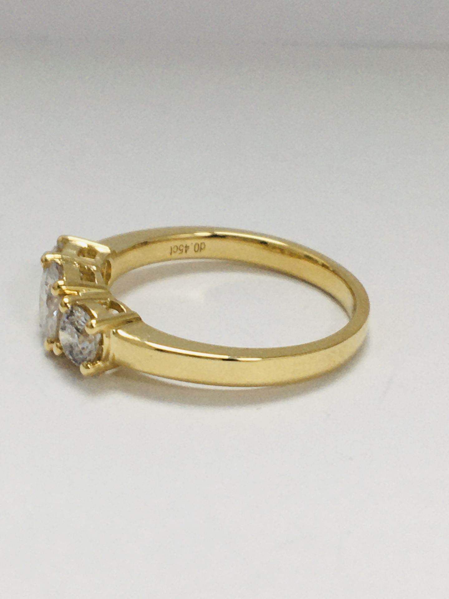 14Ct Yellow Gold Diamond Trilogy Ring - Image 2 of 10