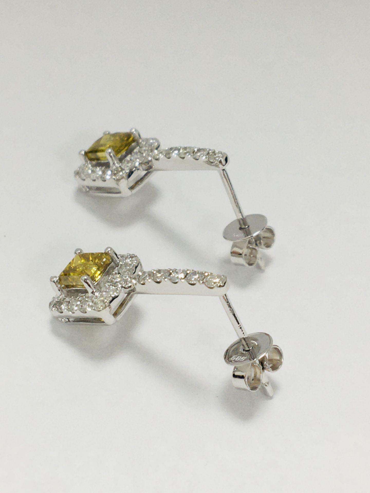 14Ct White Gold Diamond Drop Earrings - Image 3 of 8