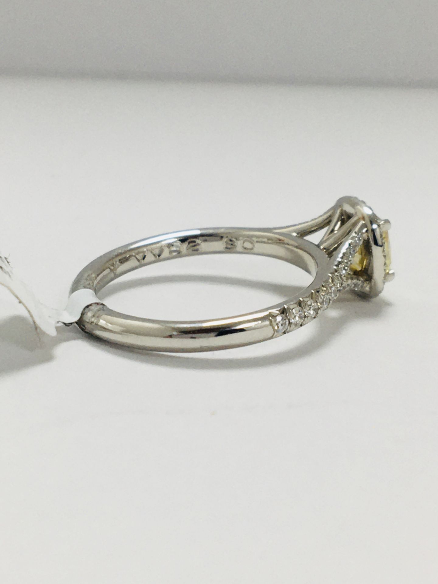 18Ct White Gold Diamond Ring - Image 3 of 6