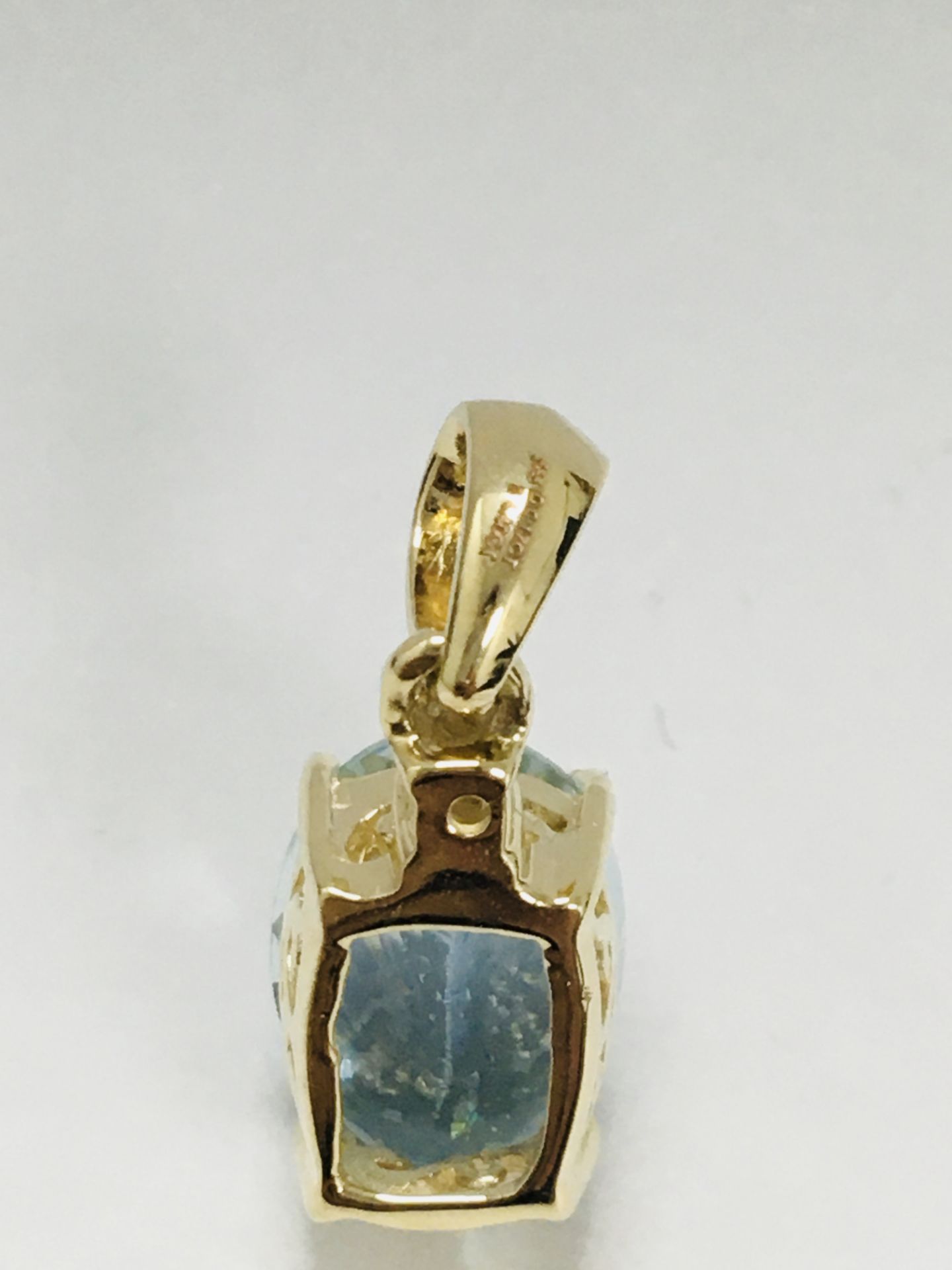 14Ct Yellow Gold Aquamarine And Diamond Pendant - Image 5 of 10