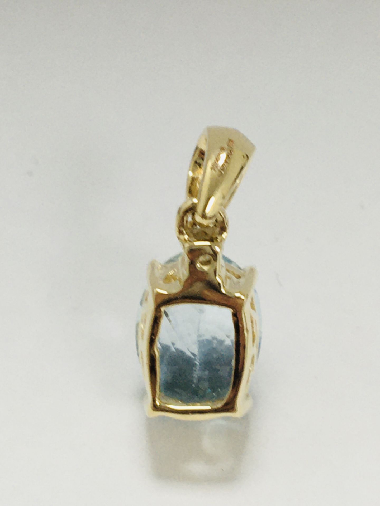 14Ct Yellow Gold Aquamarine And Diamond Pendant - Image 4 of 10