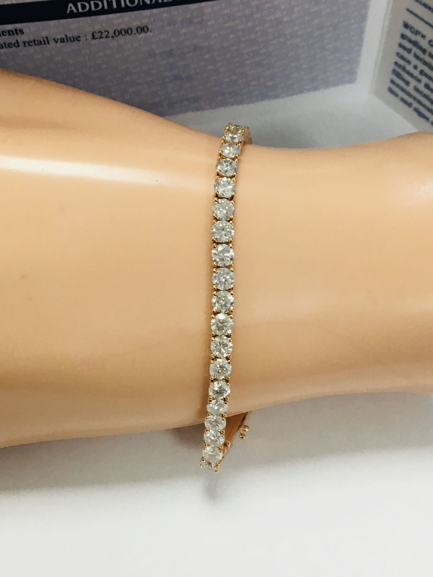 14Ct Rose Gold Diamond Tennis Bracelet - Image 19 of 20