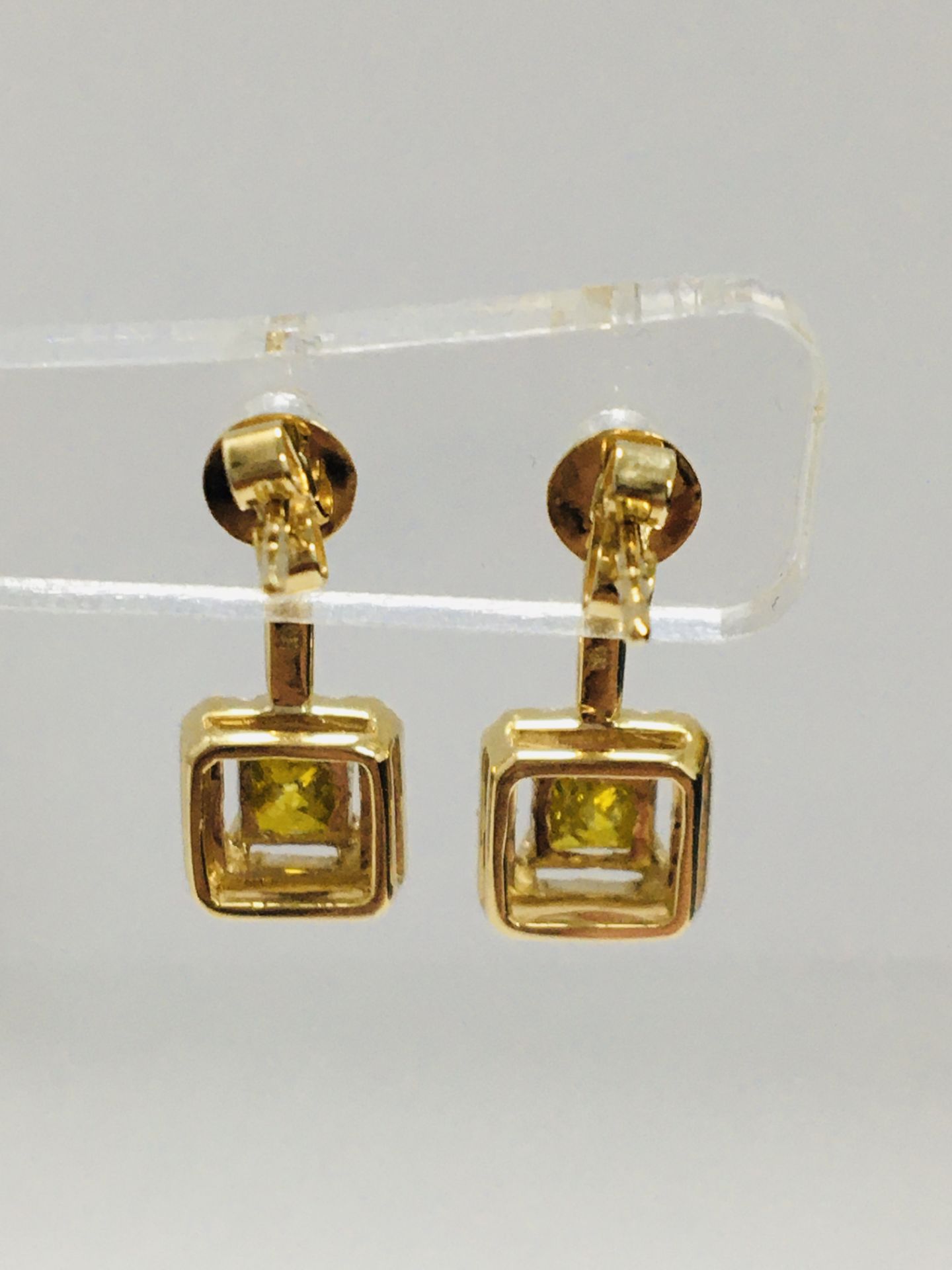 14Ct Yellow Gold Diamond Drop Earrings - Image 10 of 11