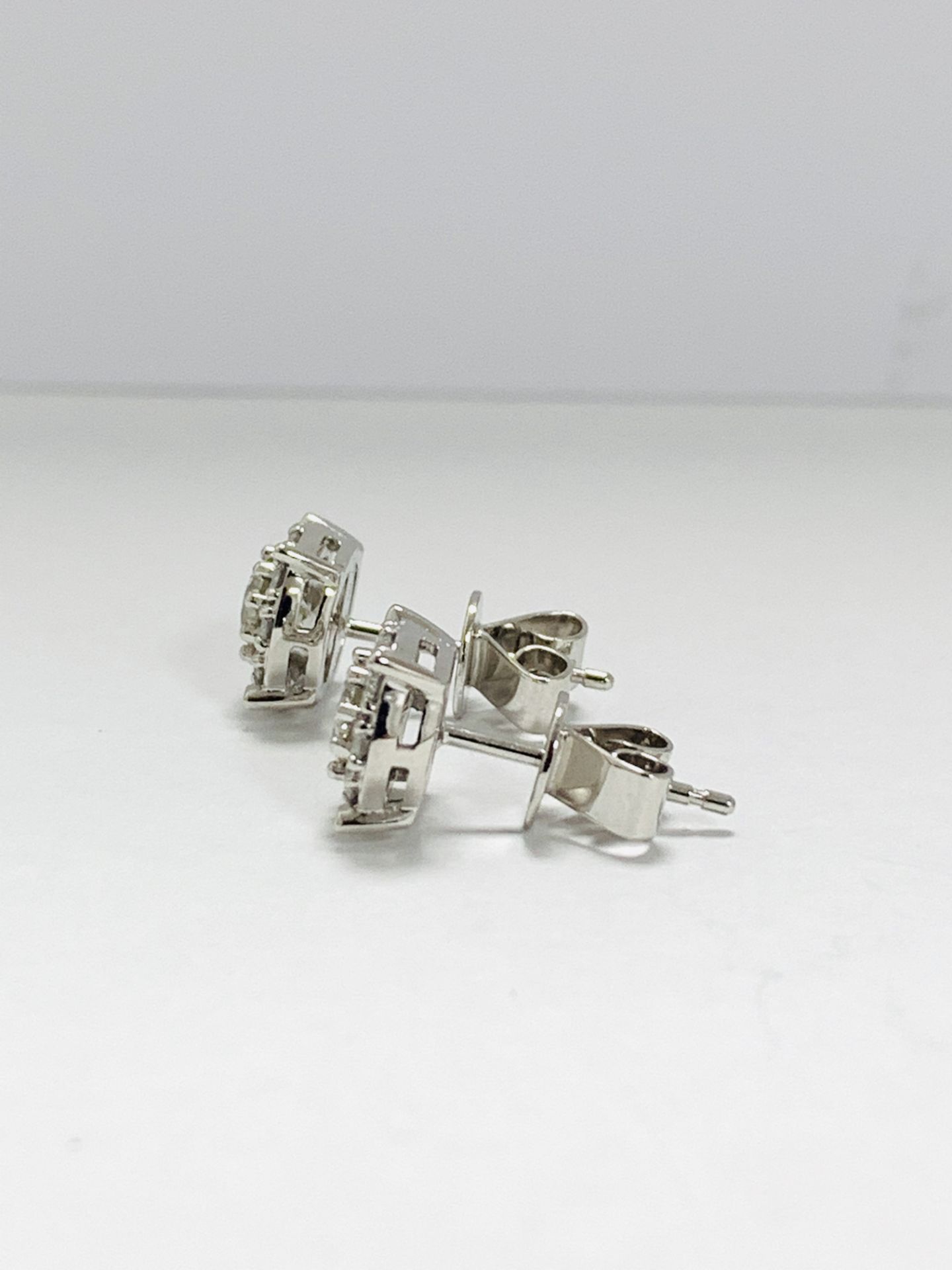 950 Platinum Pair Of Earrings - Image 3 of 9