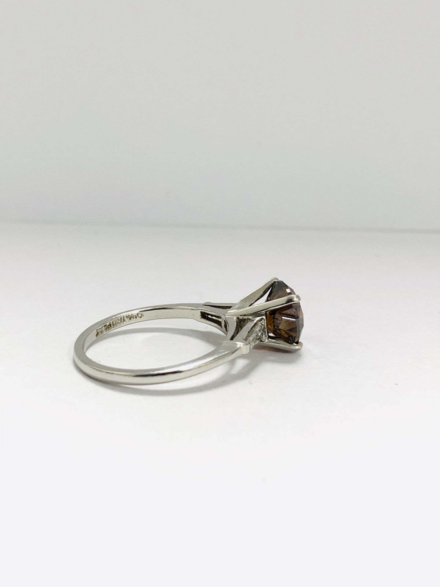 900 Platinum Ring - Image 6 of 11