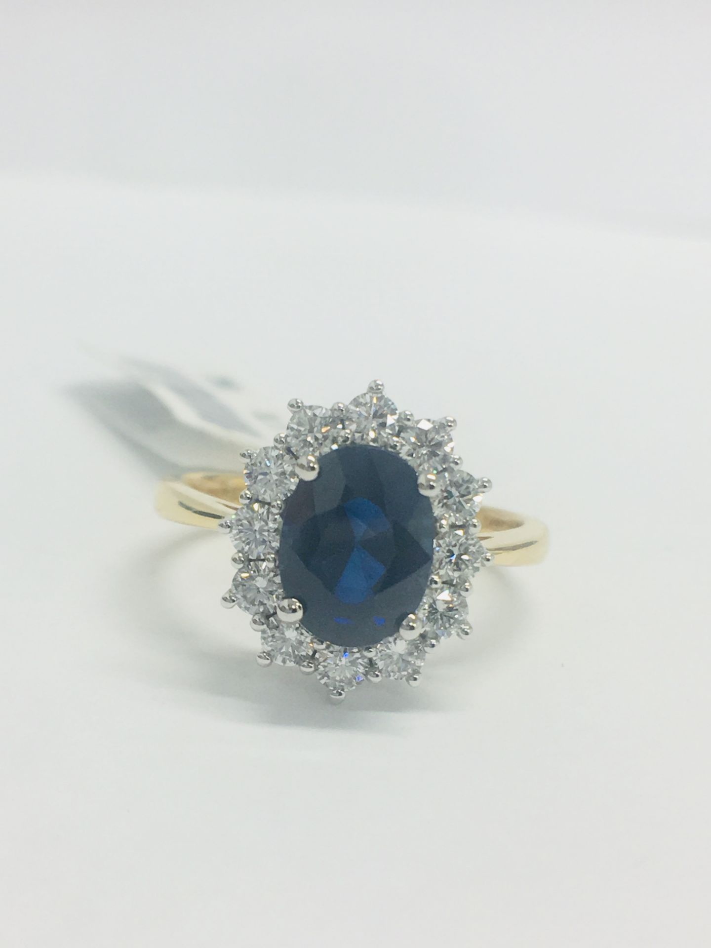 18Ct Sapphire And Diamond Cluster Ring