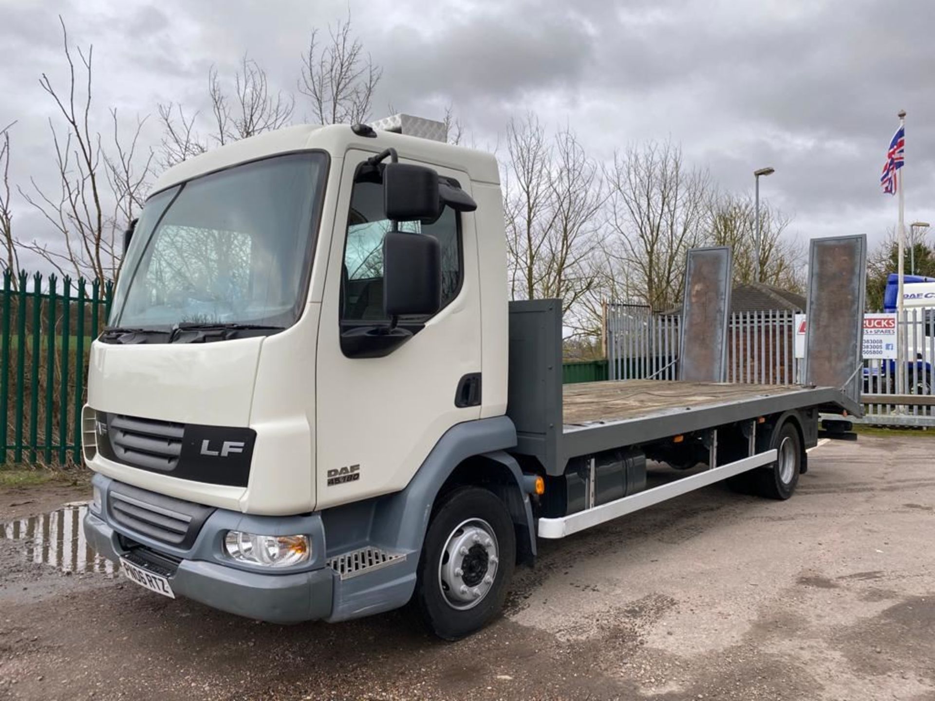 2006 DAF LF45.180 Beaver Tail Truck