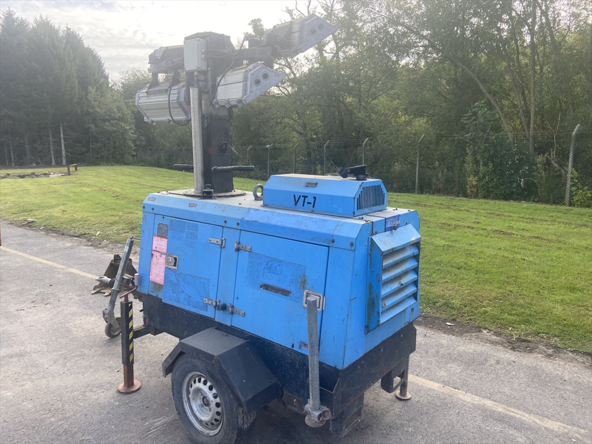 Tower Light VT 1 Road Tow Lighting Tower - Image 3 of 5