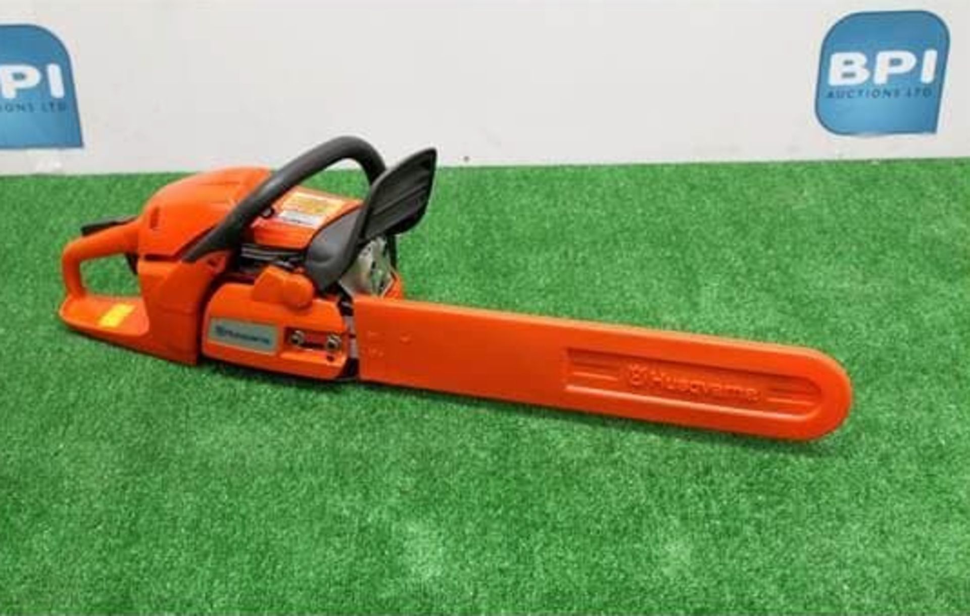 Husqvarna 20inch Petrol Chainsaw - 50.2CC - Image 2 of 4