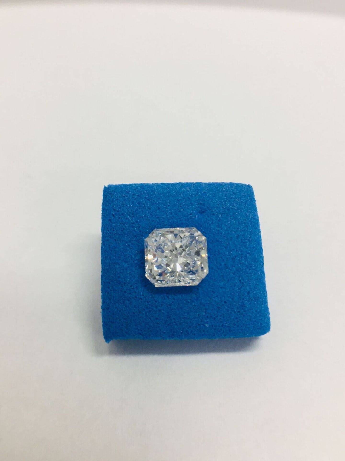 1Ct Radiant Cut Natural Diamond