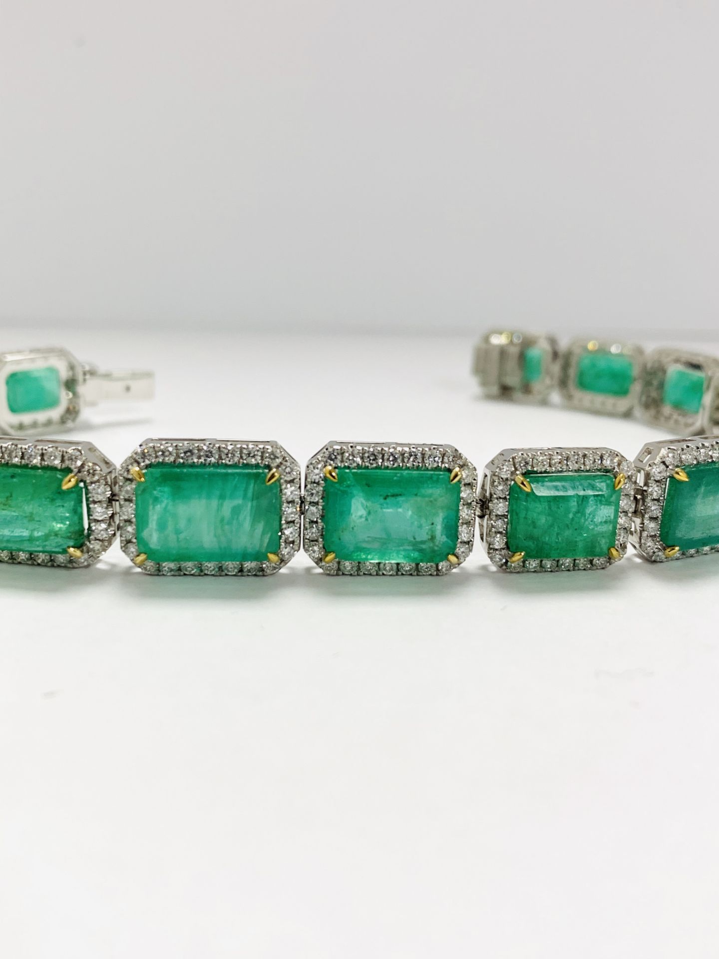 Platinum Emerald and Diamond Necklace - Image 5 of 18
