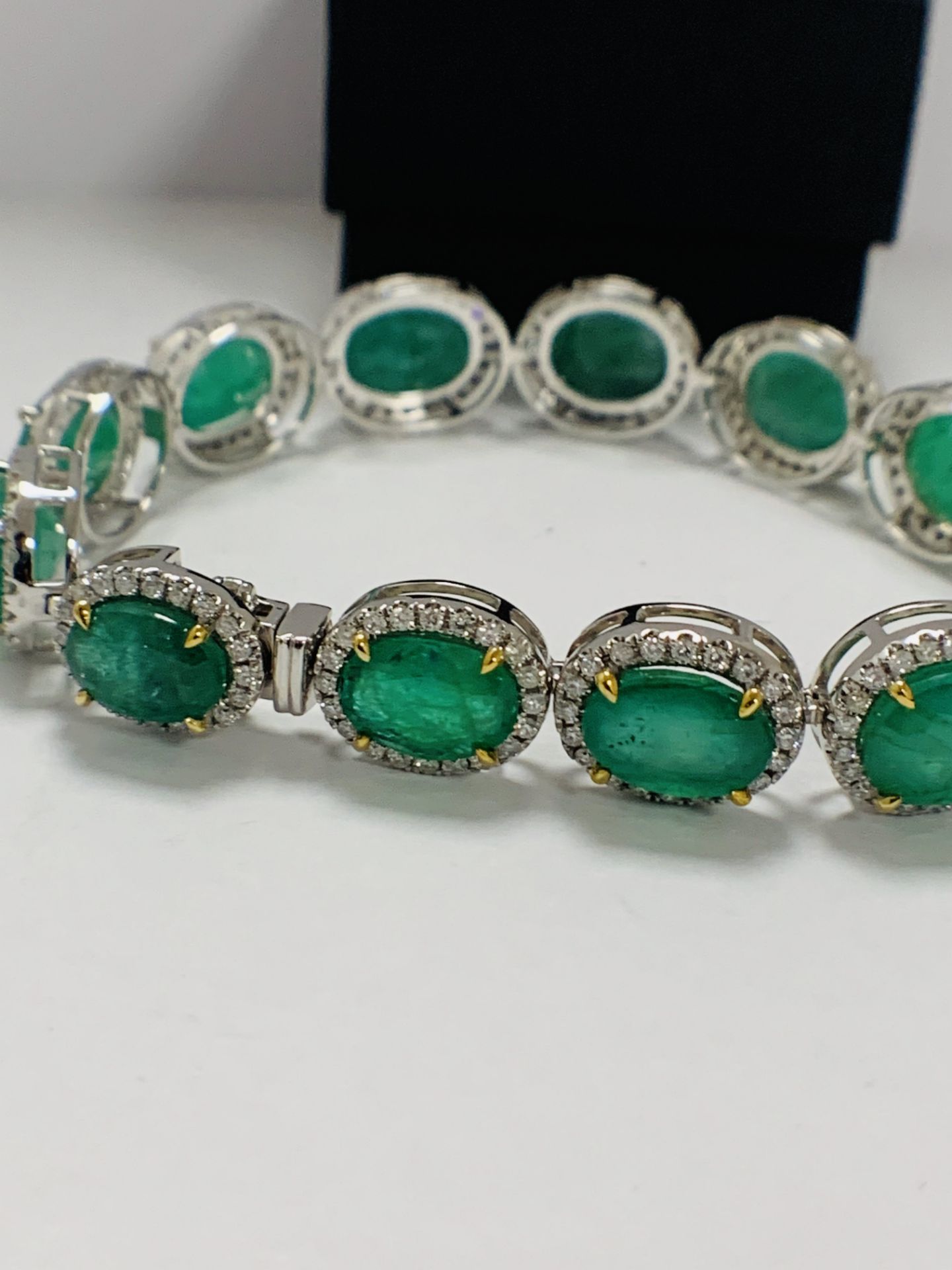 Platinum and Yellow Gold Emerald and Diamond Bracelet - Image 4 of 17