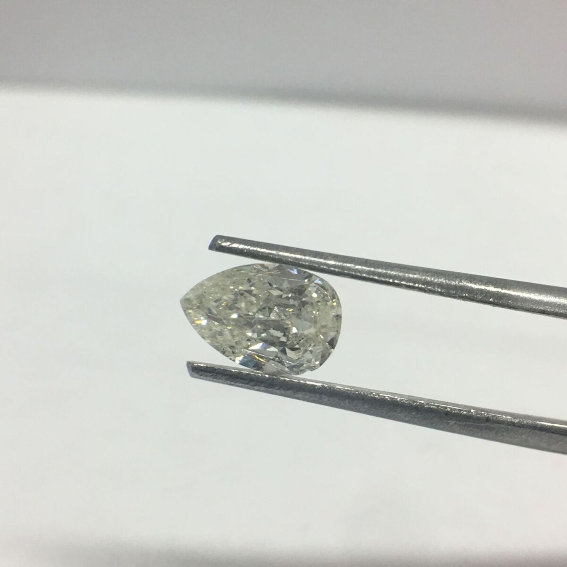 1.00Ct Pearshape Natural Diamond