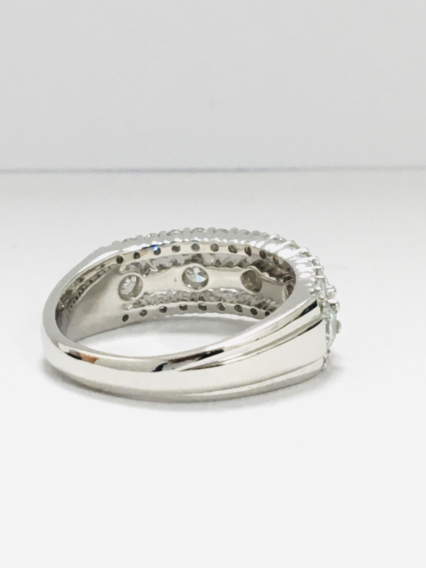 Platinum Diamond Ring - Image 5 of 8