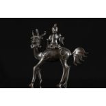 Bronze chinois personnage sur Qilin - époque Ming - Région: Chine - Dimensions: [...]