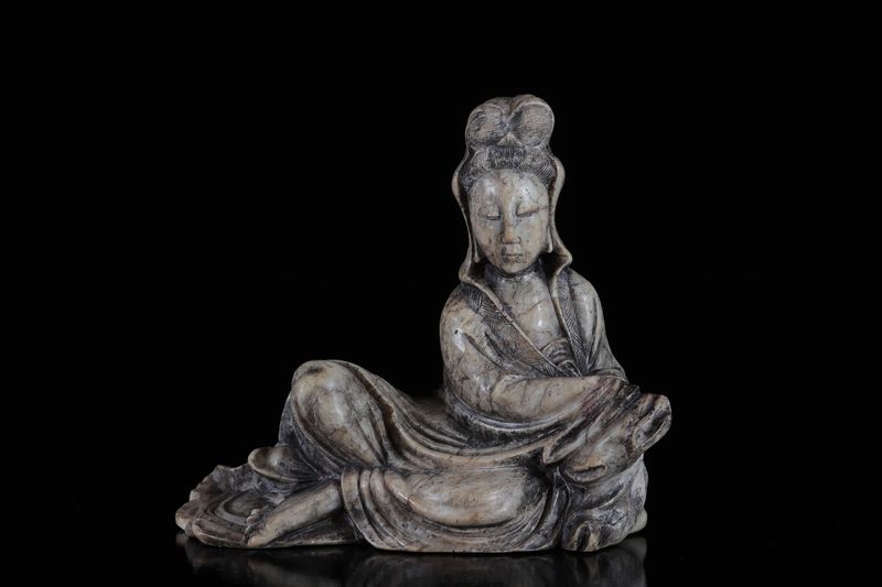 Chine Guanyin en pierre époque Qing - Dimensions: h165mm - Poids (Kg): 1.560kg - [...] - Image 2 of 4