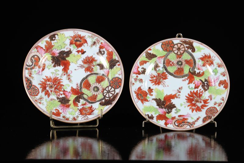 Chine lot de 2 petite assiettes 18ème à décor végétal - Dimensions: d170mm - [...]