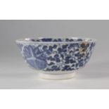 Bol blanc-bleu en porcelaine ,Chine ,19ème - Dimensions: D=120mm H=60mm - Poids [...]