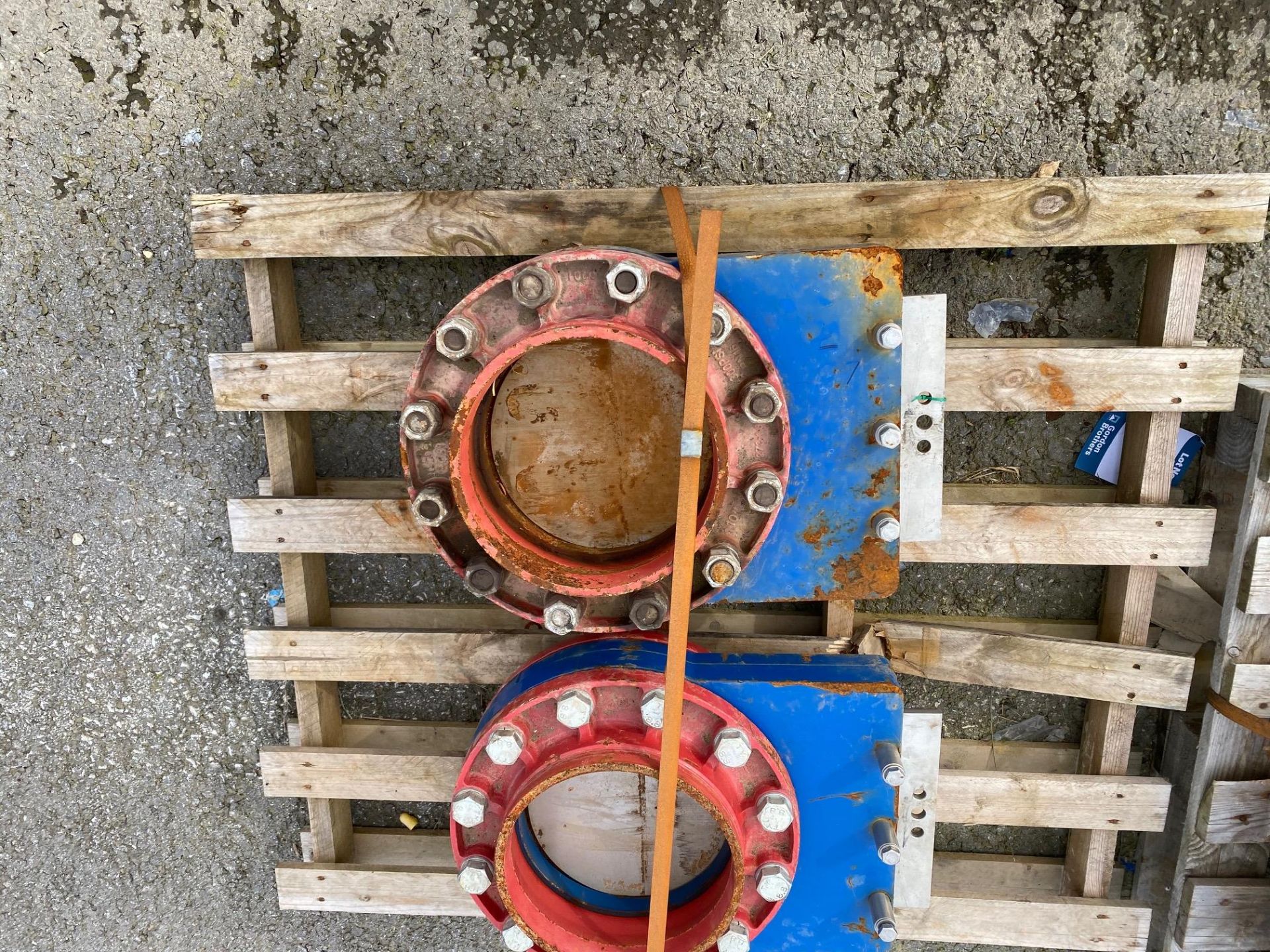 2x GEFA Model: DN 250 Knife Gate Valve, 250mm Diameter (Location of Lot East Marsh Road, Goxhill,