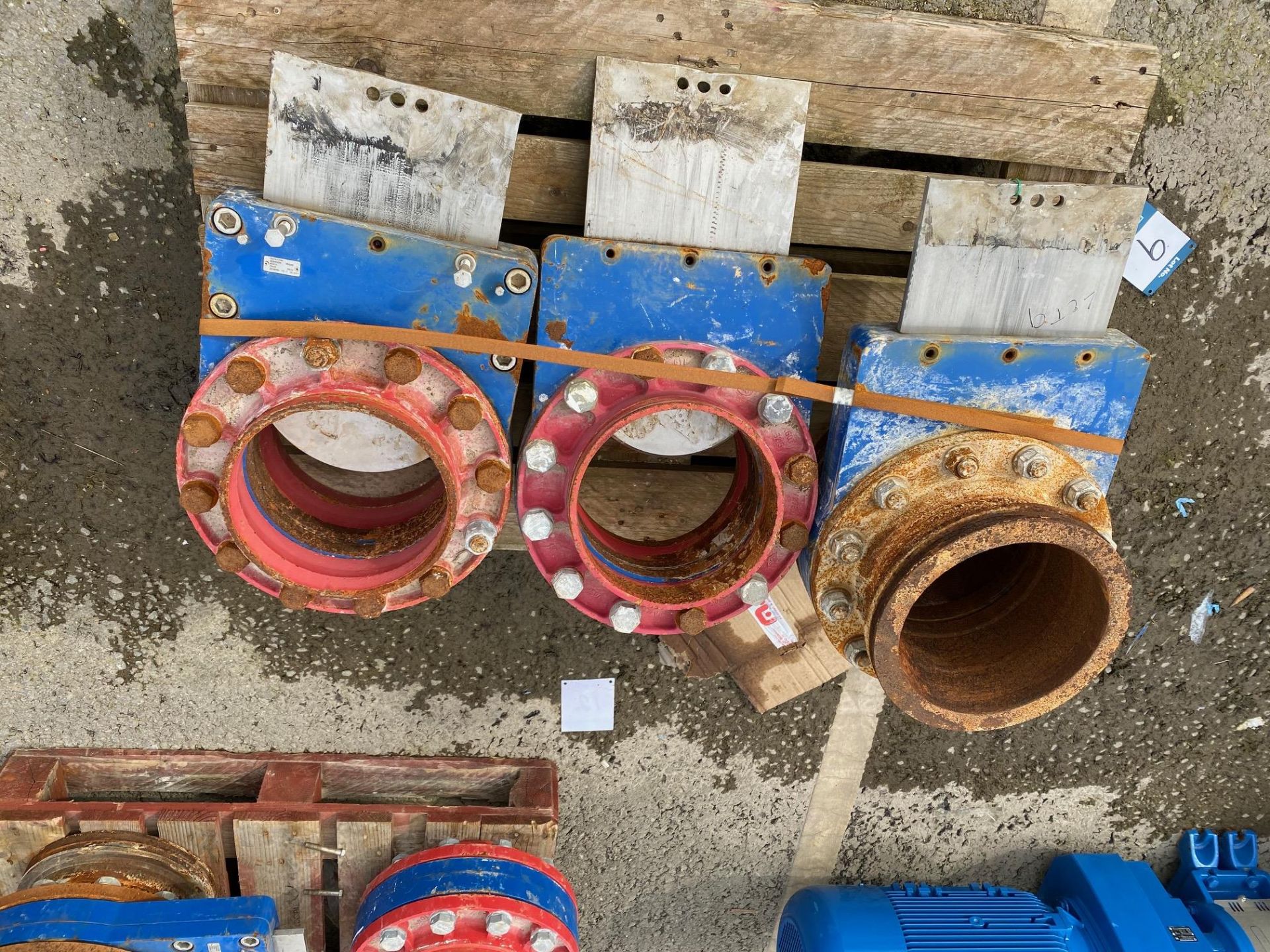 3x GEFA Model: Knife Gate Valve, 250mm Diameter Fittings.(Location of Lot East Marsh Road,