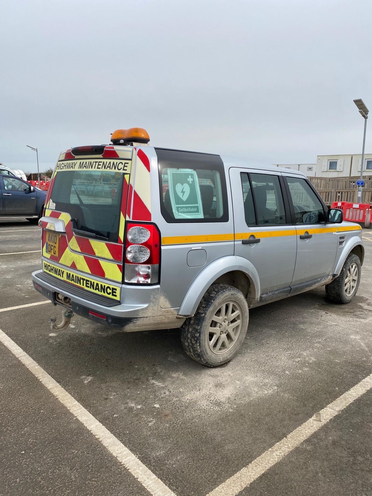 Land Rover Discovery 4 - TD V6GS, Manual 6 Speed, V6, 2720cc Diesel, Silver, Recorded Mileage - Image 2 of 54