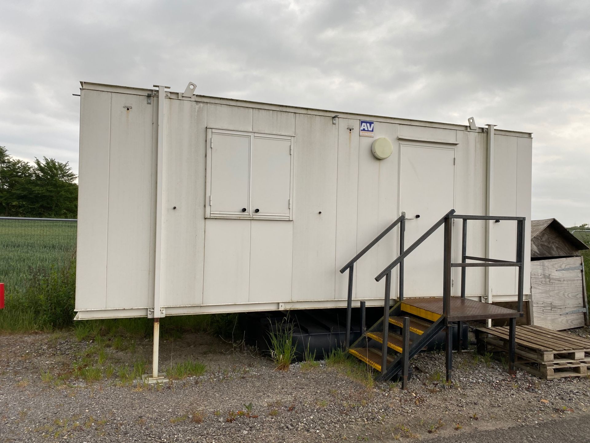AV Danzer, Portable Jackleg Security Cabin with Toilet, Single Access Door, Windows and Shutters, - Image 2 of 5