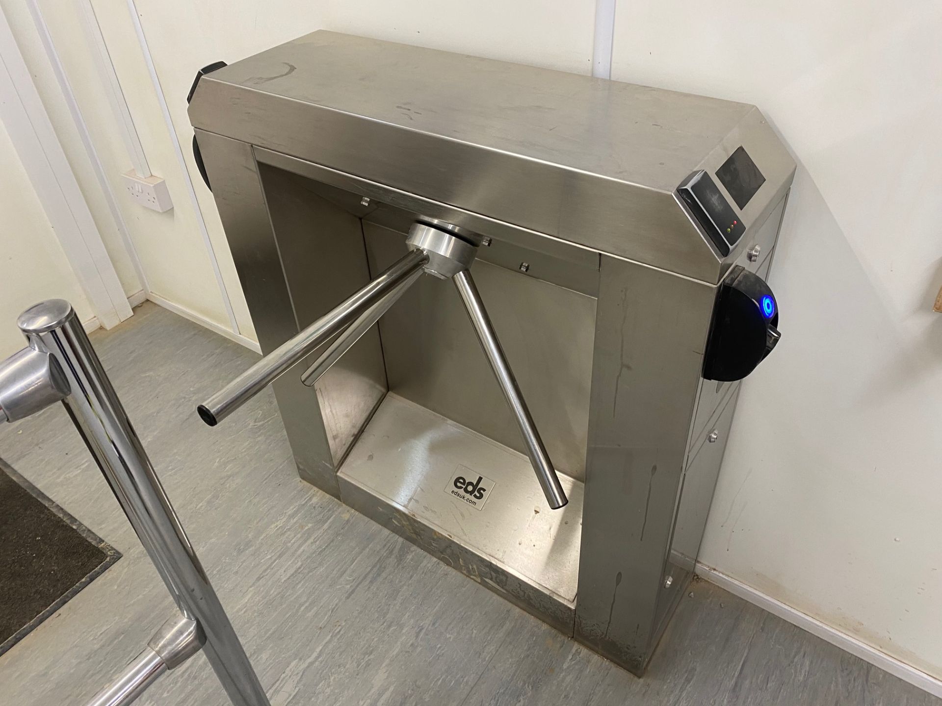 2x EDS, Pedestrian Access Turnstiles, Stainless Steel with Card Reader System - Software Not - Image 2 of 3