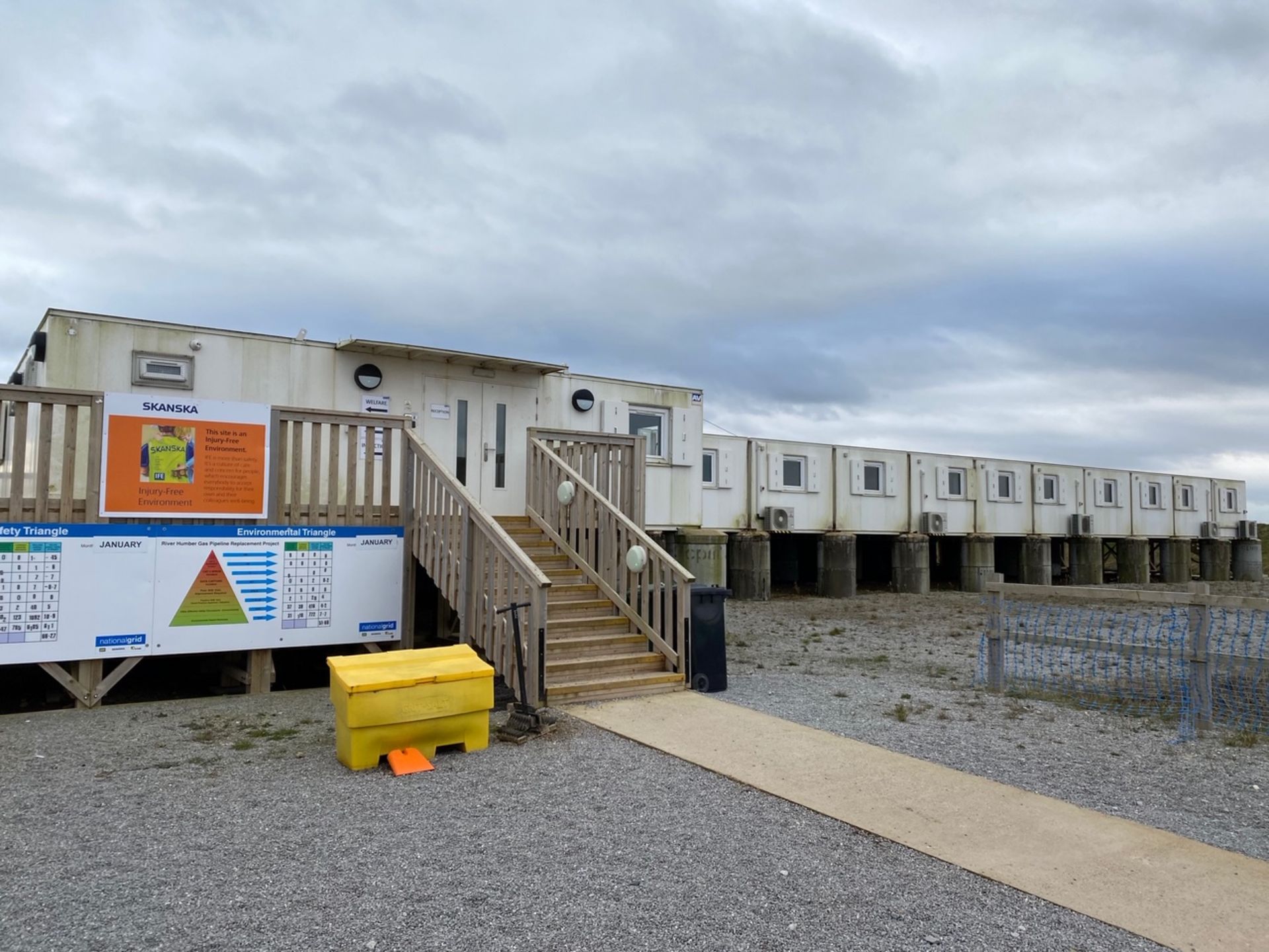 AV Danzer, Accommodation Office Block Cabins Consisting of "T" Shaped Site Main Office Constructed