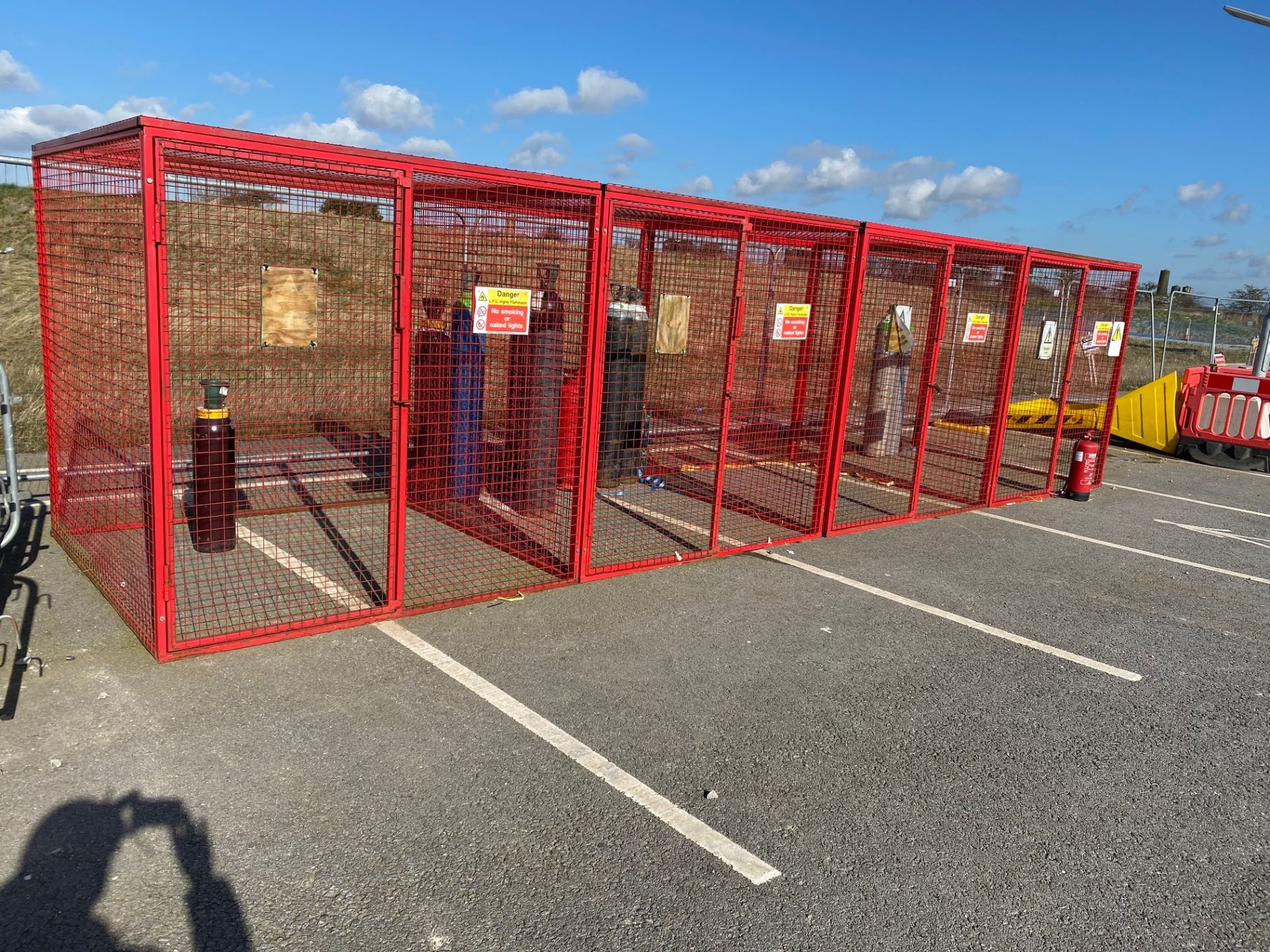 4x metal Gas Bottle Storage Cages with Lockable Double Doors, 2m x 2m x 2m (Location of Lot East