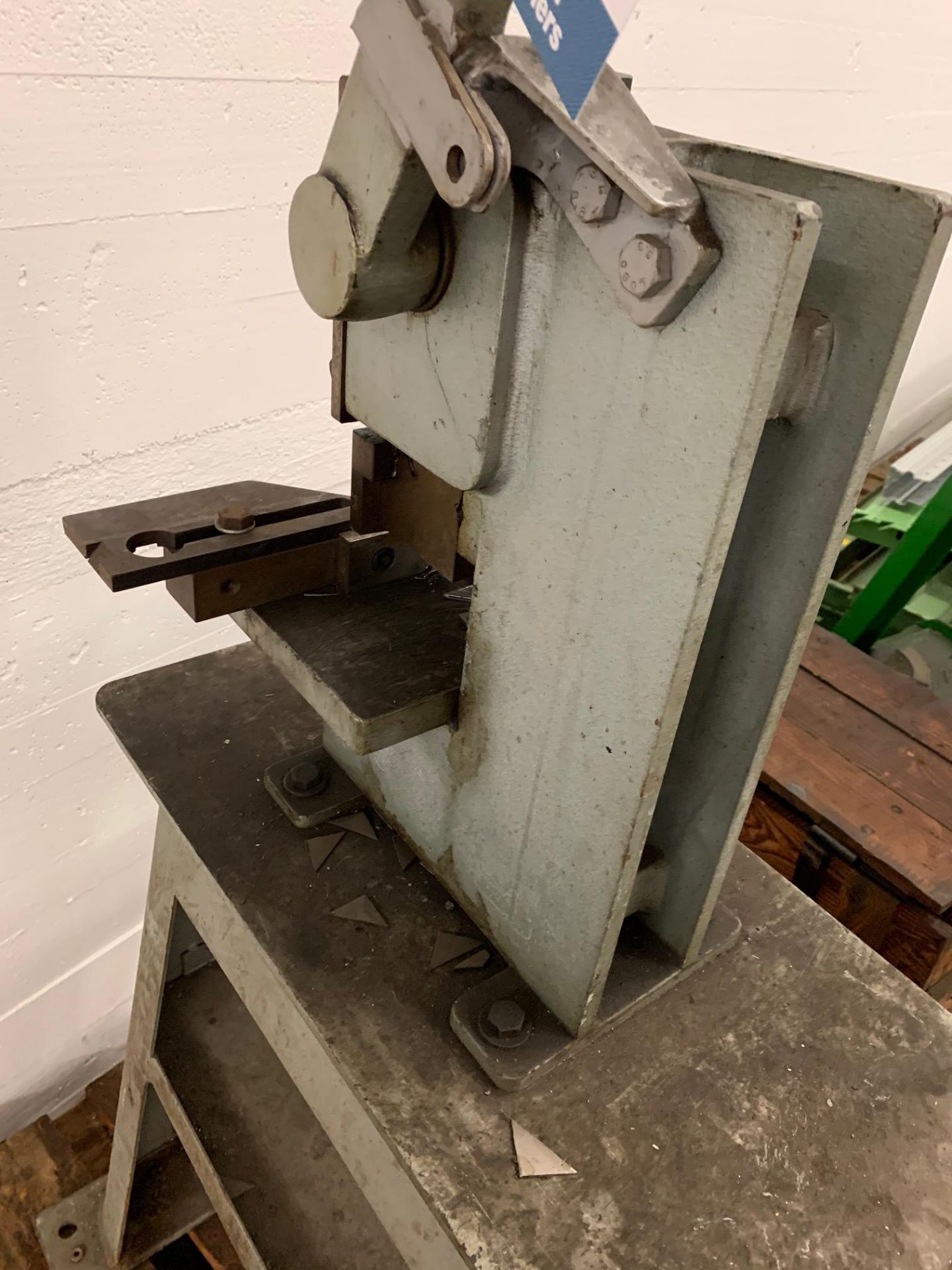 Cutting machine. Approx. 100 x 100 mm. Table mount - Image 2 of 3