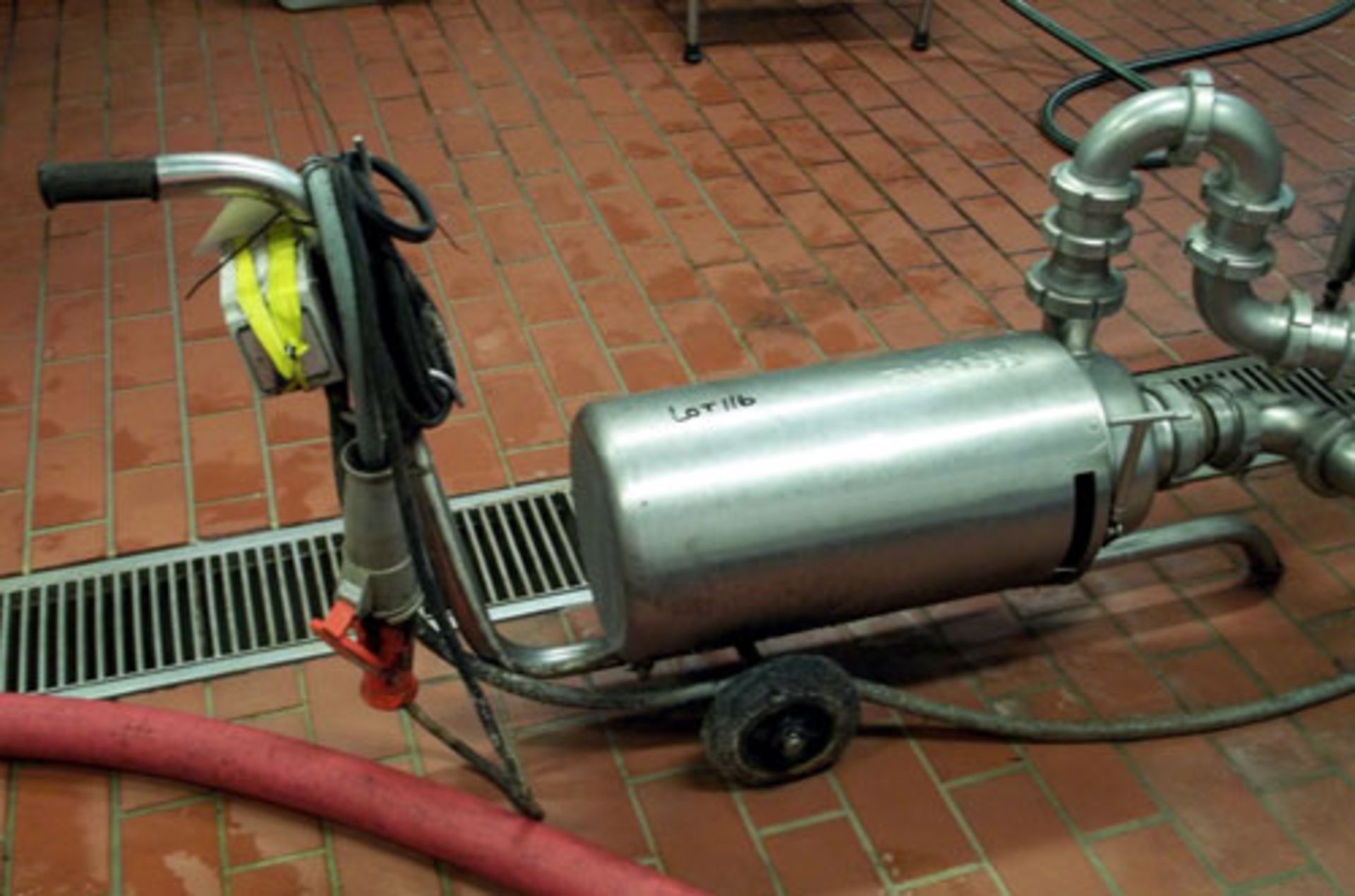 Hilge Portable Centrifugal Pump, Stainless Steel. (Dismantling and Loading Fee: €50) - Image 2 of 3