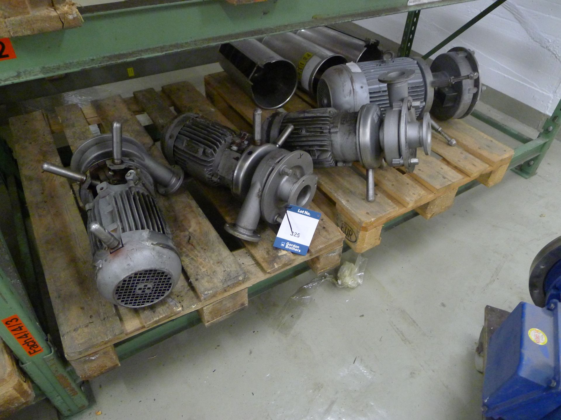 5 x Assorted Pumps (Dismantling and Loading Fee: €50)