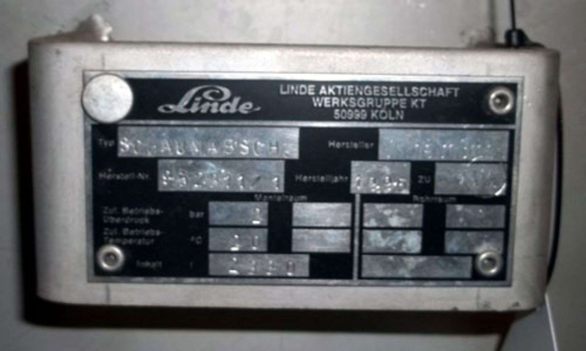 Linde Tank, 2330 Liter (615 Gallon), Stainless Steel, Vertical. Rated 2 bar at 20 degrees C. Serial# - Image 3 of 3